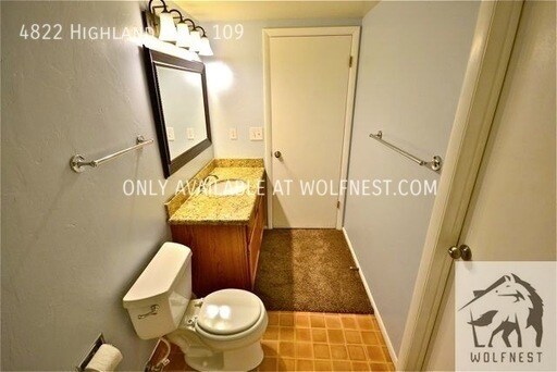 Building Photo - No Deposit Option! Exclusive 2 Bedroom Hol...
