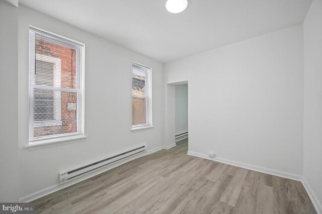 Building Photo - 1216 W Firth St