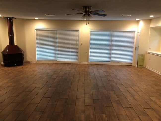 Building Photo - 7006 Bailey Rd