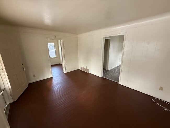 Building Photo - 7251 Hudson Ave