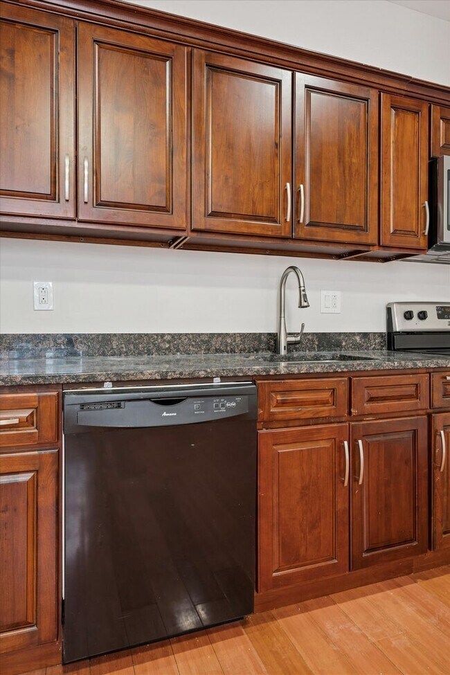 Building Photo - Large New Studio in Washington Square West