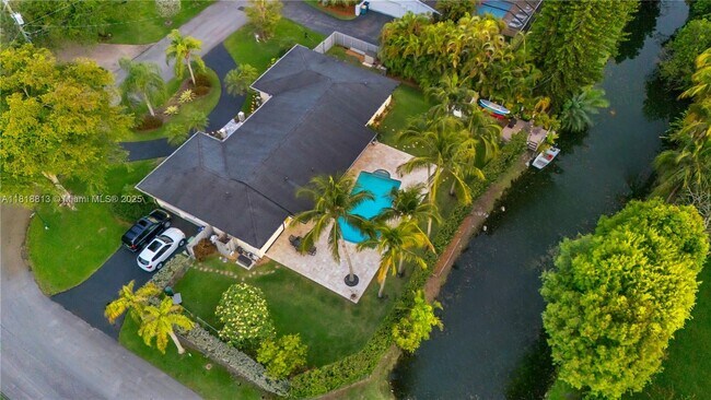 Building Photo - 12600 SW 70th Ave