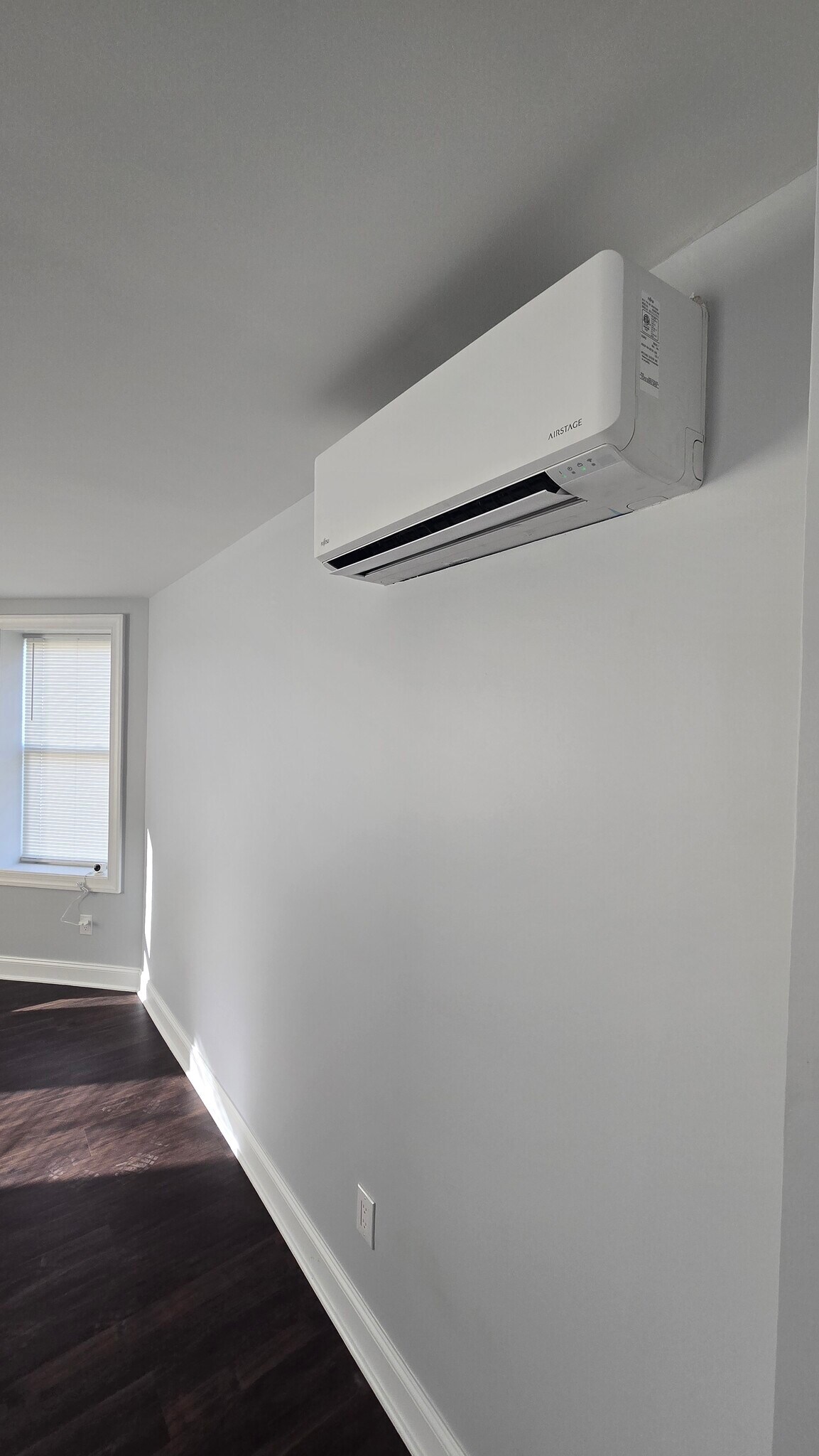 Building Photo - 272 Market St