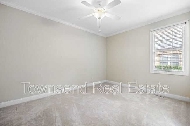 Building Photo - 329 W Summerchase Dr