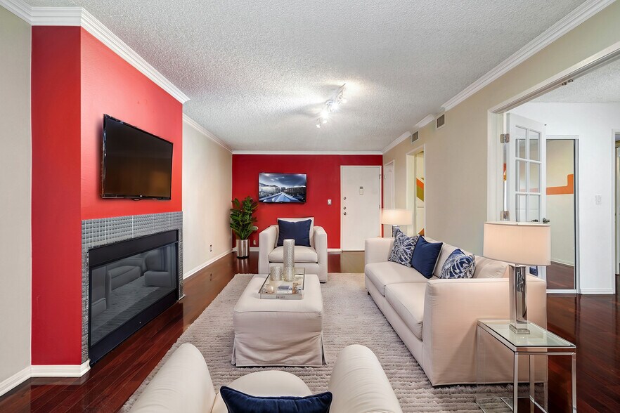 Building Photo - 9103 Summertime Ln