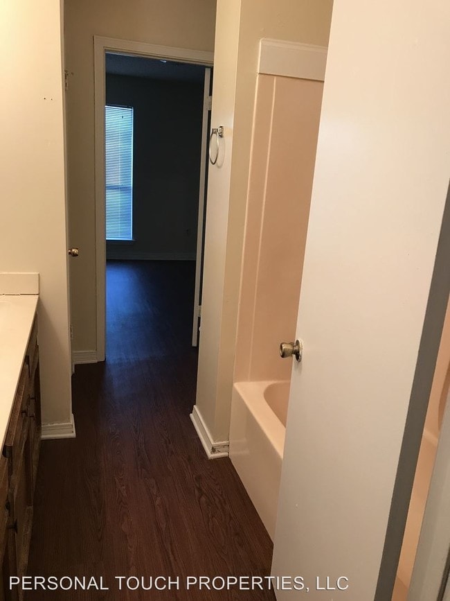 Building Photo - 3023 Toulon Dr