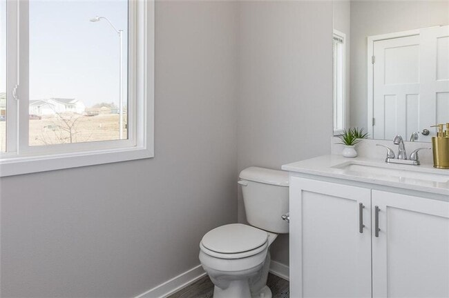 Building Photo - 1707 Ashwood Ave