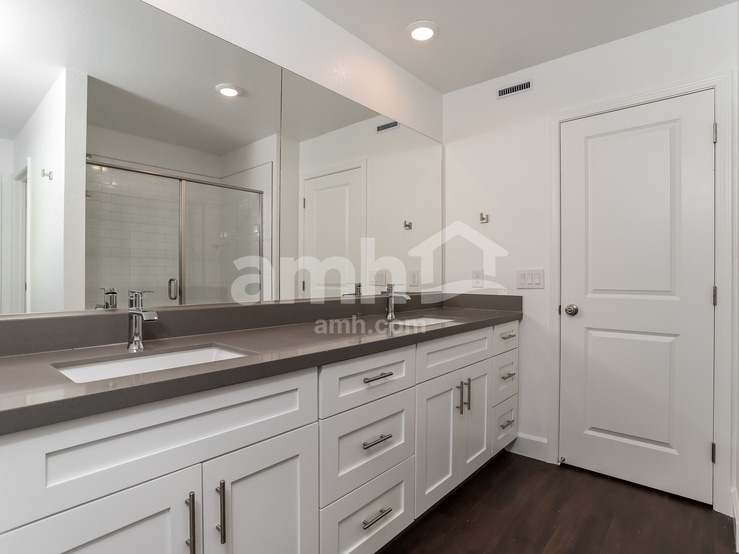 Building Photo - 9364 W Shumard St