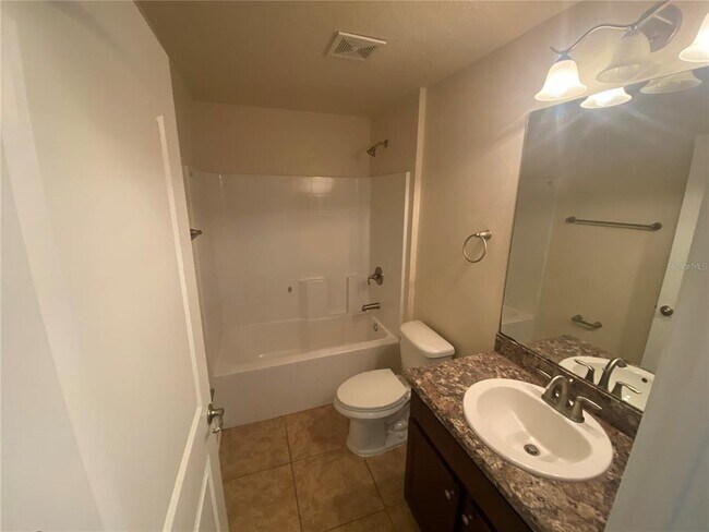 Building Photo - 2201 Angel Fish Loop