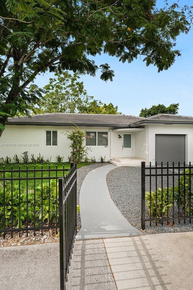 Building Photo - 810 NW 7th St