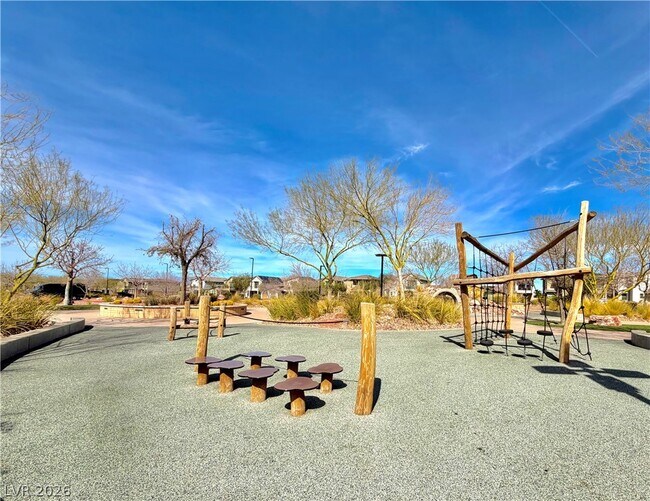 Building Photo - 666 Cottonwood Hl Pl