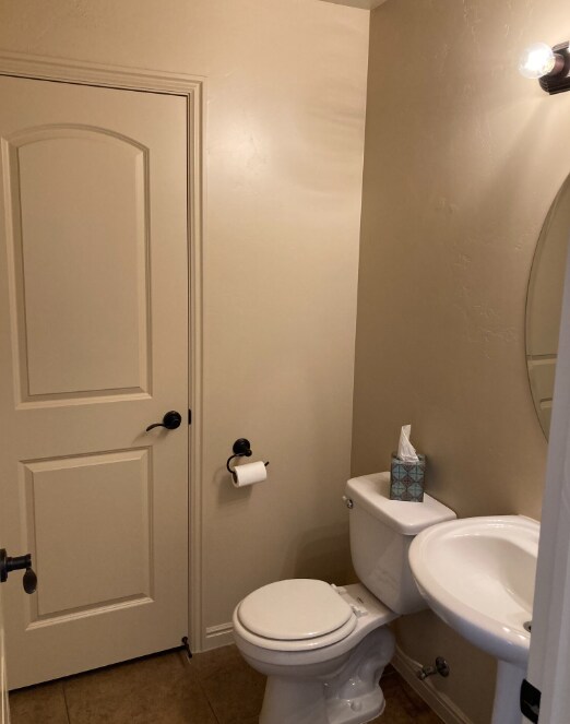 Building Photo - 3419 S River Rd