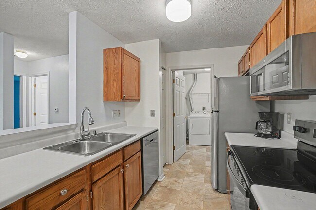 Building Photo - 38 Rio Grande Cir