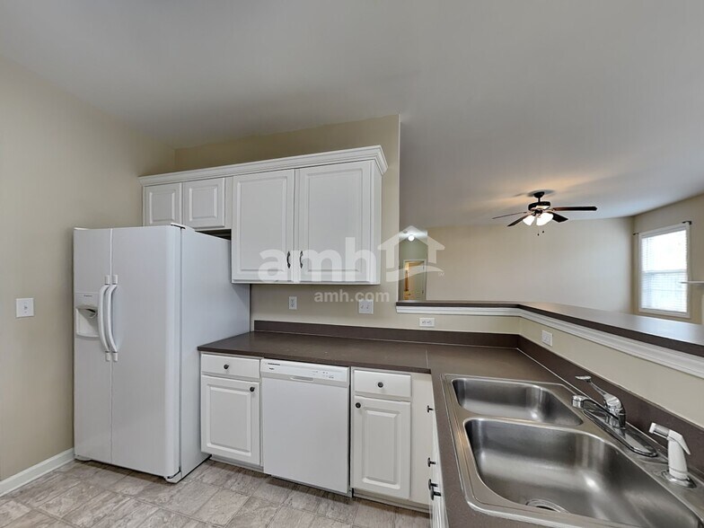 Building Photo - 109 Morrocroft Ln