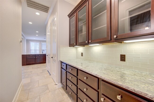 Building Photo - 4711 Derbywood Glen Ln