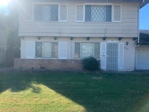 Building Photo - 2899001/60