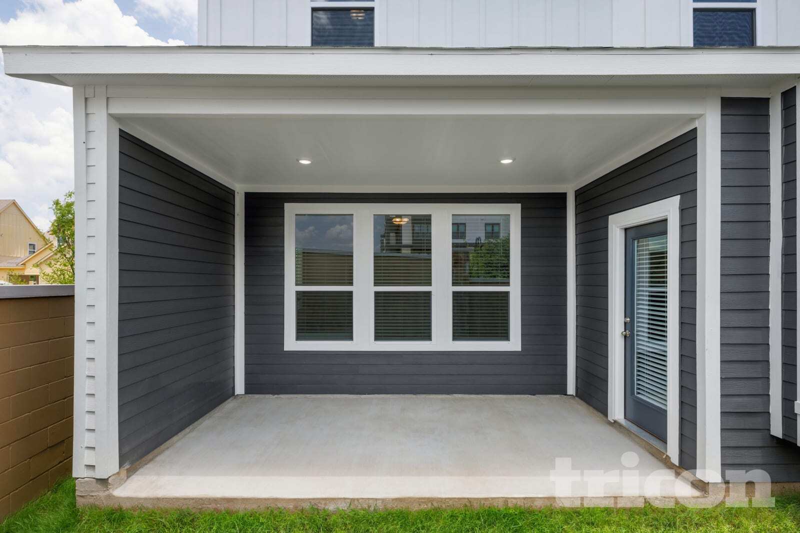 Building Photo - 727 Lacewing Dr