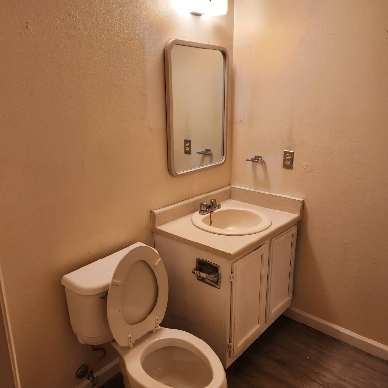 Building Photo - 2448 S Evanston St