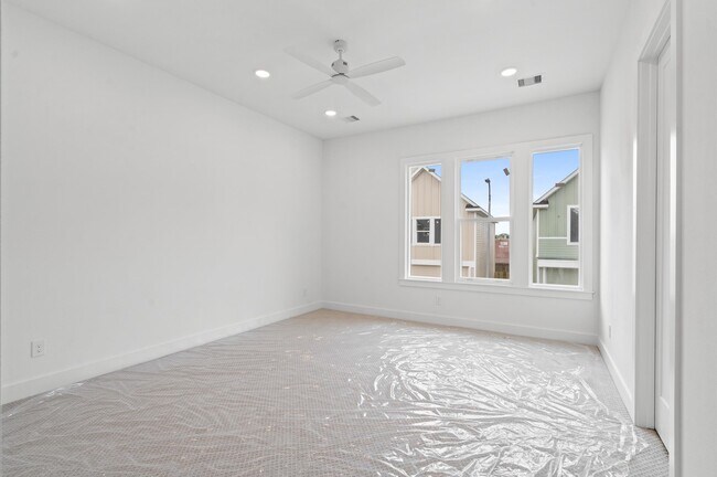 Building Photo - 10095 Serrano Pk Dr