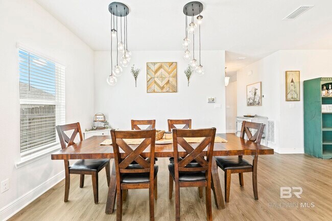 Building Photo - 13164 Shoshoney Cir