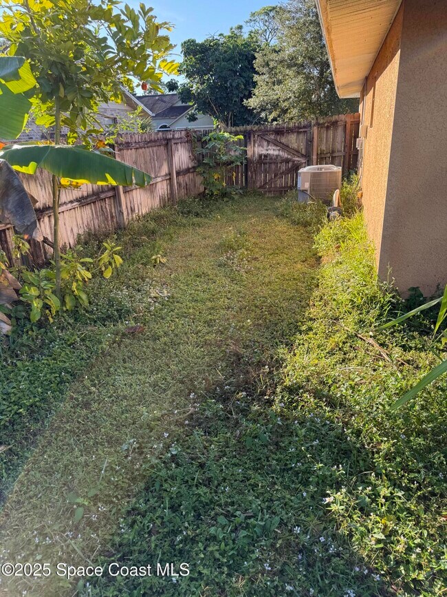 Building Photo - 767 Altona St NW