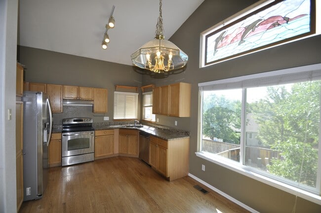 Building Photo - 5108 Sydney Ave