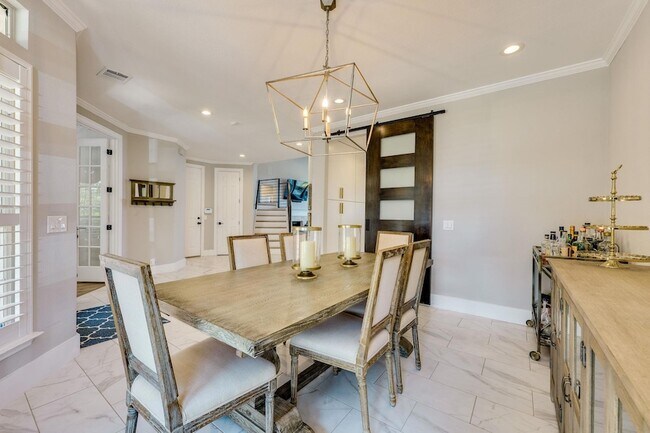 Building Photo - 12727 Cloud Mountain Crossing