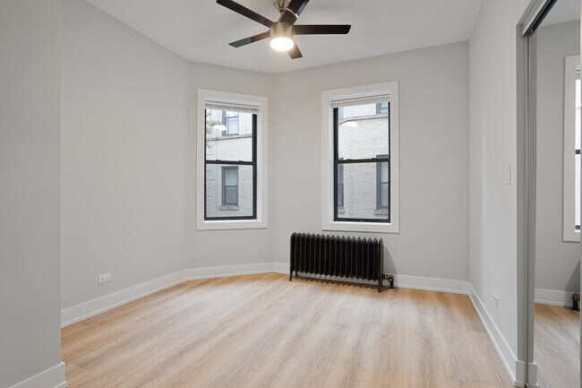 Building Photo - 1310 W Birchwood Ave