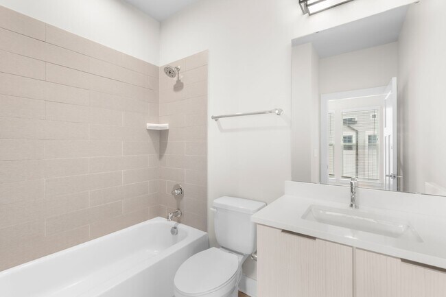 Building Photo - Beautiful Townhome in the Heart of Wesley Heights