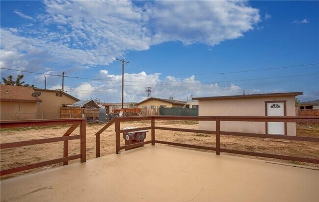Building Photo - AVAILABLE NOW! LOVELY Remodeled 2 Bedroom ...
