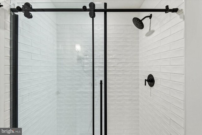 Building Photo - 9407 Pacific Elm St