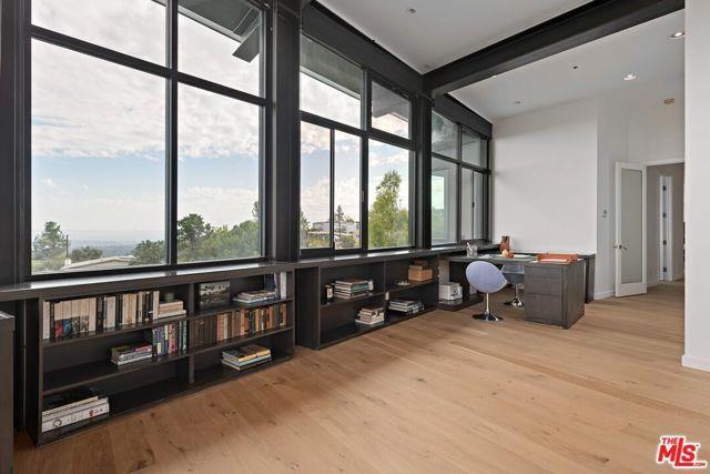 Building Photo - 1406 1/2 North Kenter Avenue, Los Angeles,...