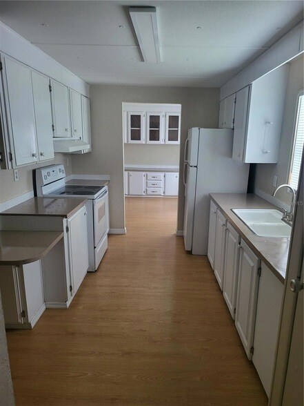 Building Photo - 1634 Dolphin Dr