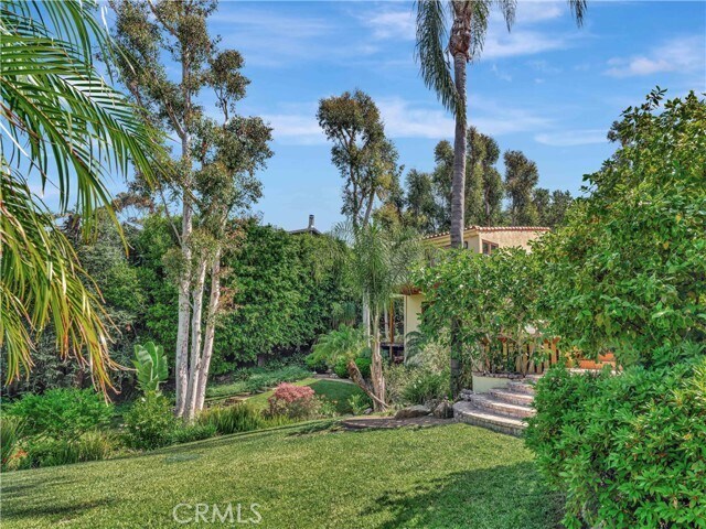 Building Photo - 3635 Serra Rd