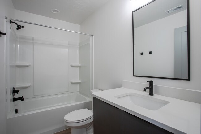 Bathroom 1 - 493 W 620 N