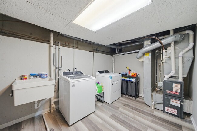 Building Photo - 110 Villa Rd