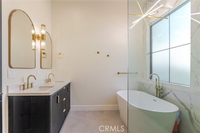 Building Photo - 7714 Lasaine Ave