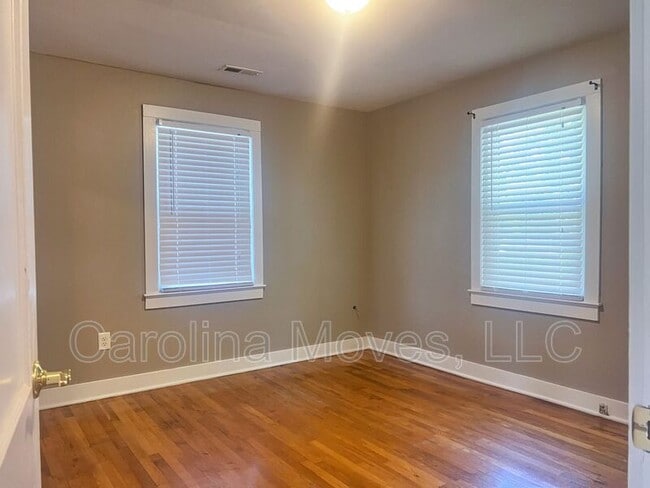 Building Photo - 211 N Pliney Cir