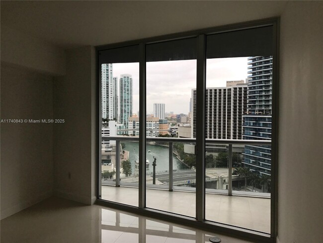 Building Photo - 465 Brickell Ave