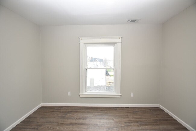 Building Photo - 111-113 S West St Mishawaka