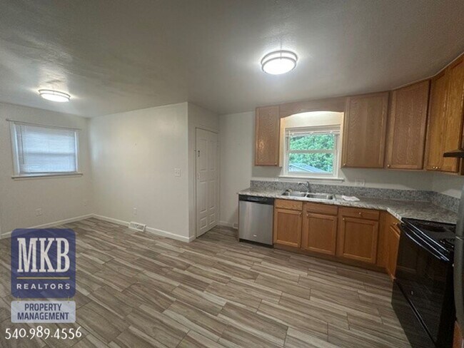 Building Photo - 3 Bedroom in Vinton