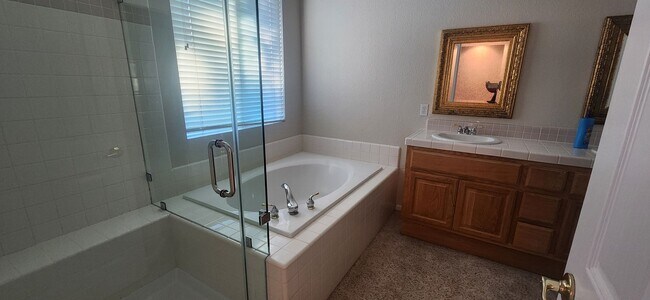 Building Photo - 3 Bedroom Plus Large office in Laguna West/Lakeside Community