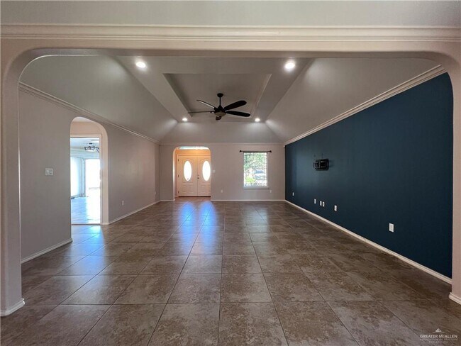 Building Photo - 31 Butkus Dr