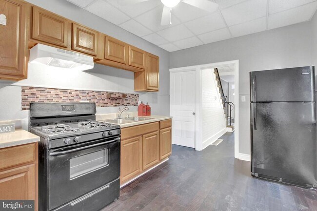 Building Photo - Coming Soon - Spacious 4-Bedroom Home in U...