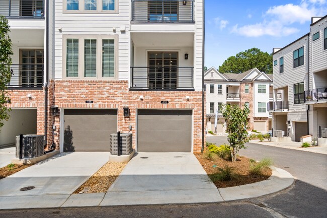 Building Photo - 416 Burton Dr