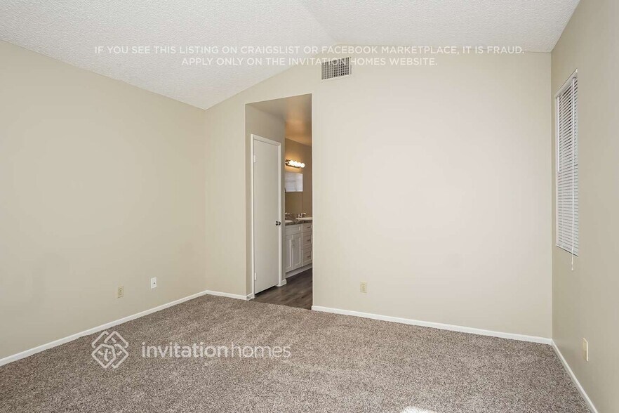 Building Photo - 9645 Swan Bay Dr