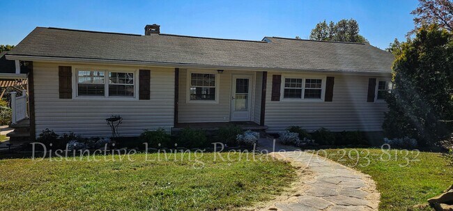 Building Photo - Stunning River & Mountain Views in South Pittsburg, Tennessee