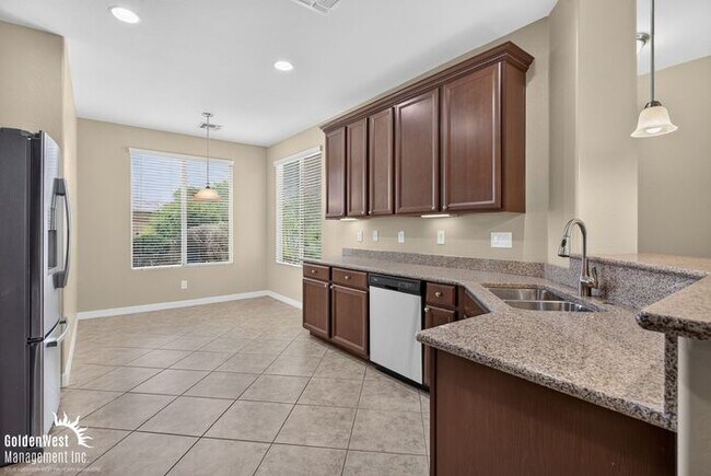 Building Photo - Beautiful 2Bdm 2Ba Home with Covered Backyard Patio in Buckeye - LOCATED IN A 55+ YEARS COMMUNITY.