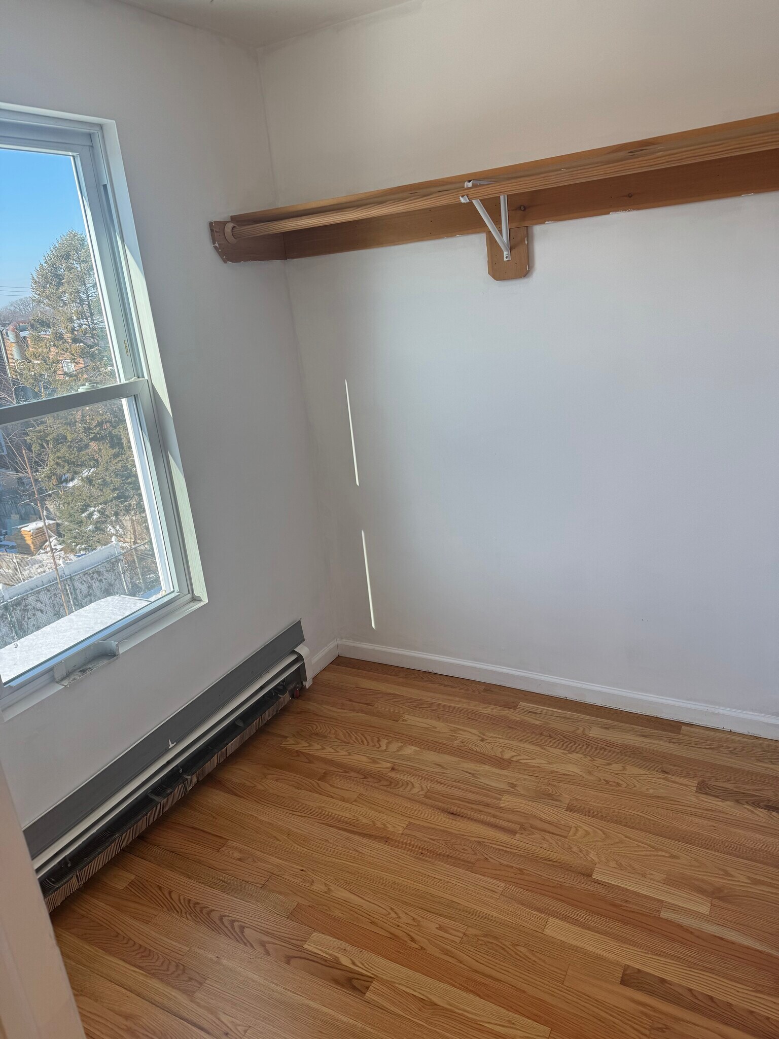 Building Photo - 1027 Wilcox Ave