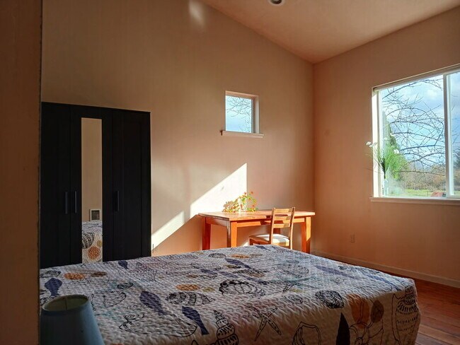 Building Photo - 19105 NE 112th Ave